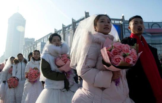 China celebra su famoso festival de hielo