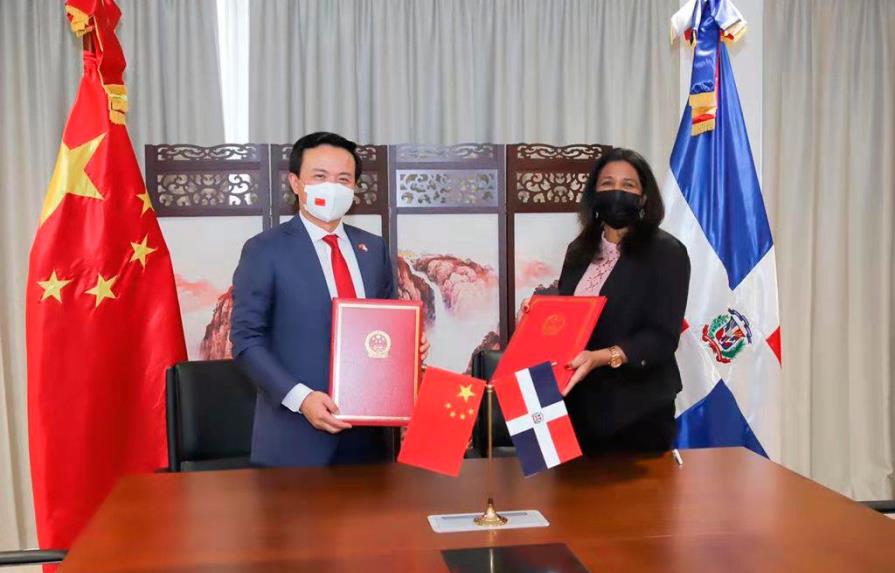 Conani firma acuerdo con Embajada de China que beneficiará hogares de paso 
