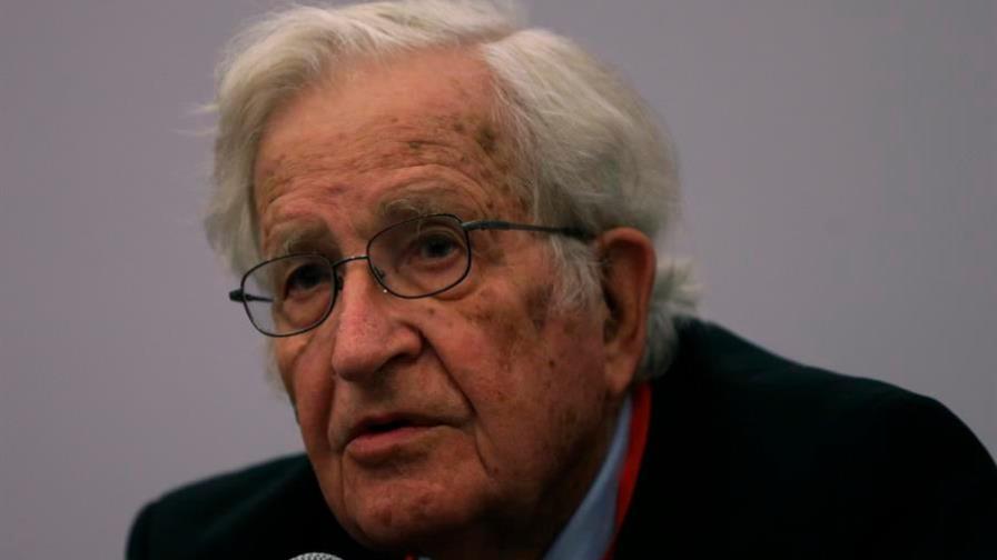 Chomsky: Estamos ante otro fallo masivo y colosal del capitalismo neoliberal