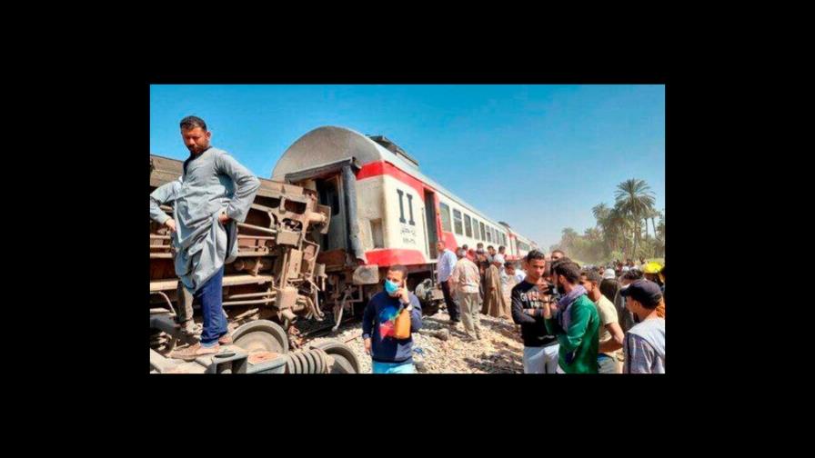 Al menos 32 muertos en el choque de dos trenes de pasajeros en Egipto