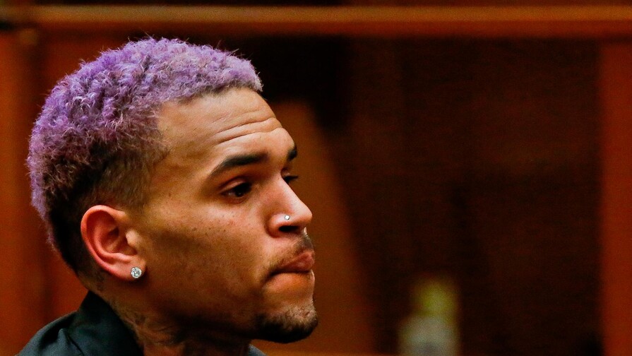Chris Brown se declara culpable por una pelea en una discoteca de Londres en 2023