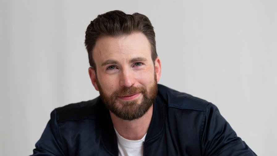 El mensaje de Chris Evans luego de publicar por error fotos íntimas