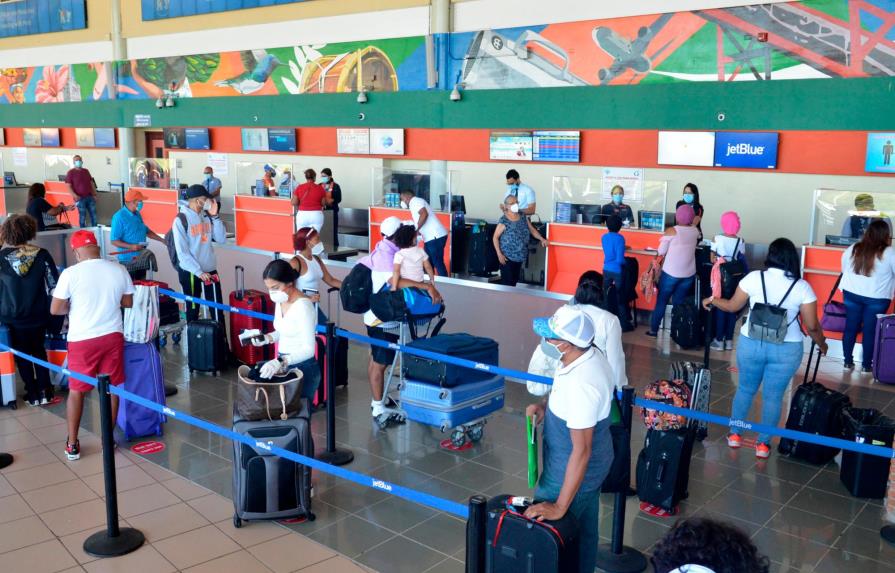 Cancelan 12 vuelos entre el aeropuerto Cibao y terminales de Estados Unidos 