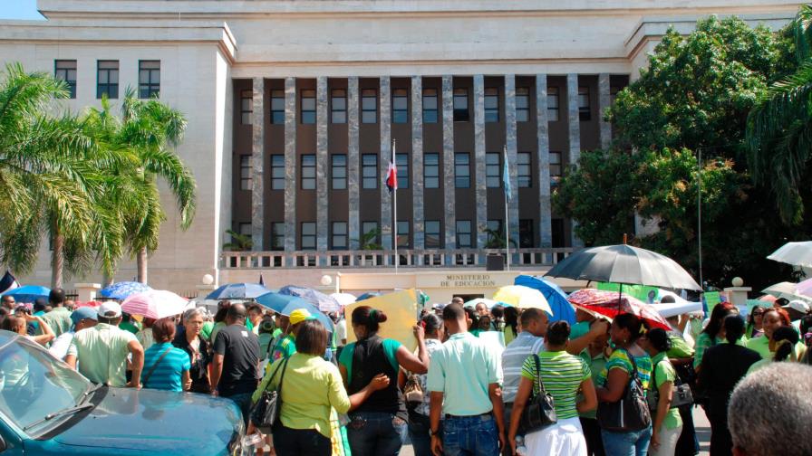 ADP denuncia docentes no han cobrado diciembre