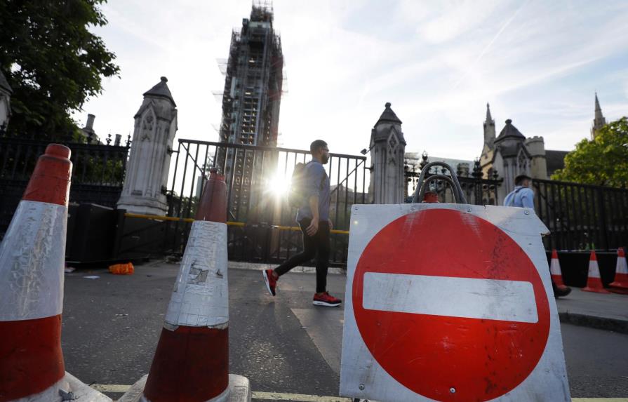 Gran Bretaña muestra su oposición al cierre del parlamento