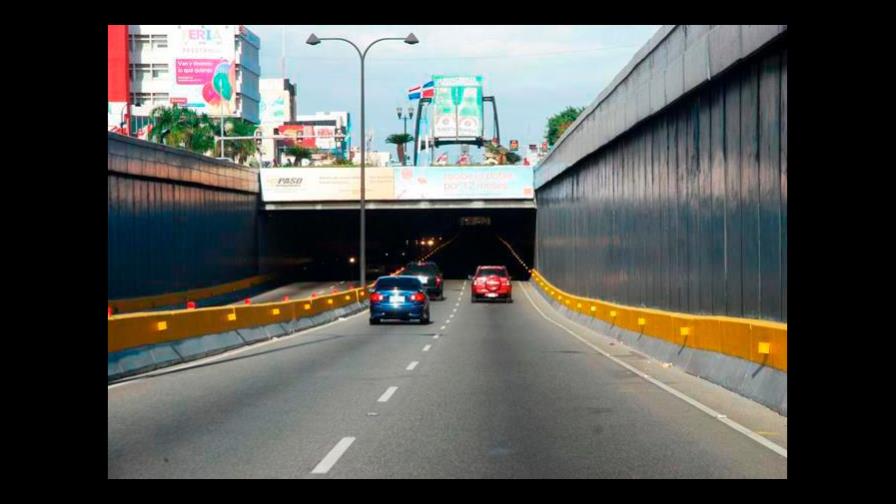 Por avería en sistema de iluminación, piden transitar con precaución en túnel 27 de Febrero