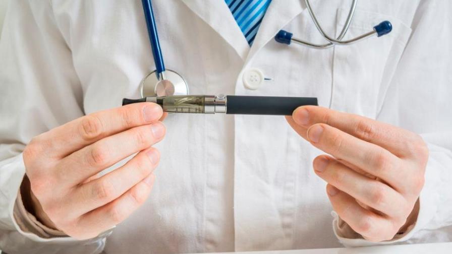 El uso de cigarrillos electrónicos triplica el riesgo de fumar en niños y jóvenes