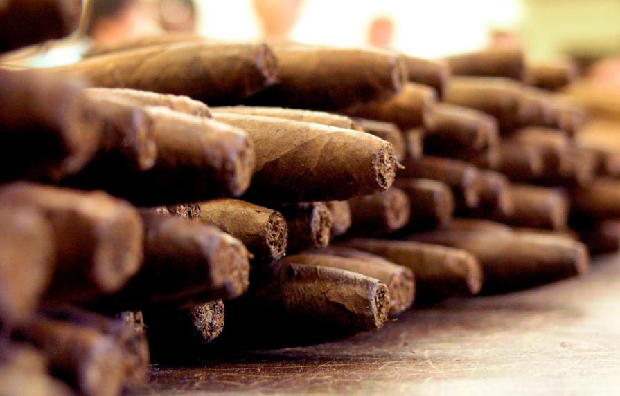 Director Intabaco resalta aportes económicos de exportaciones cigarros