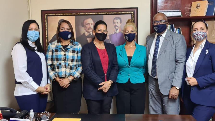 Círculo de Locutores Dominicanos reconoce al doctor Miguel Guarocuya Cabral 