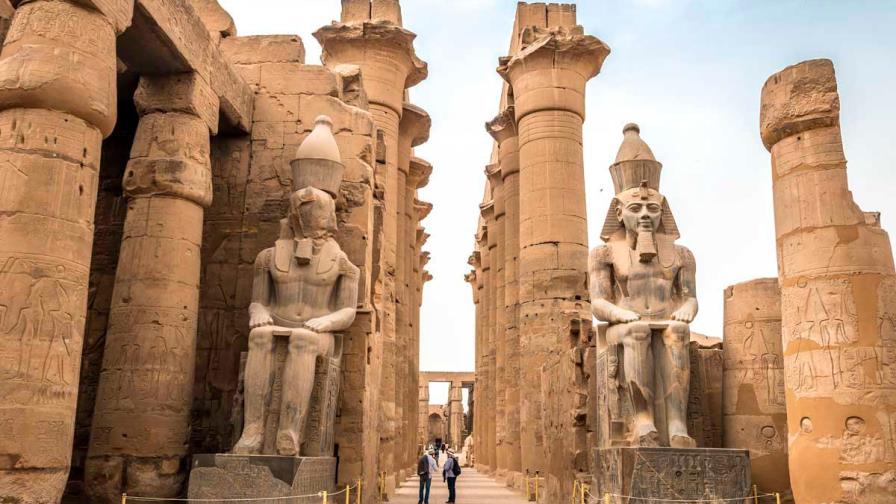 Encuentran bajo la arena una gran ciudad perdida de 3,000 años en Egipto