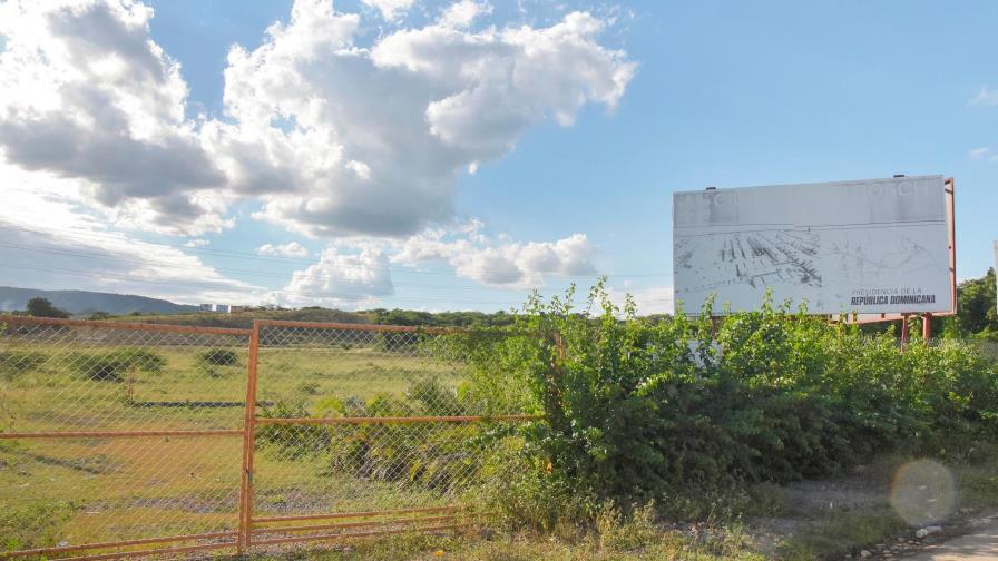 Todavía no inician Ciudad Juan Bosch en Santiago, a pesar de primer picazo