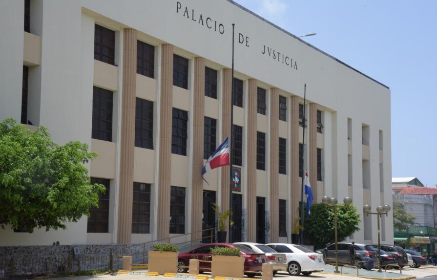 Dictan coerción a profesor de colegio de Arroyo Hondo acusado de abuso sexual