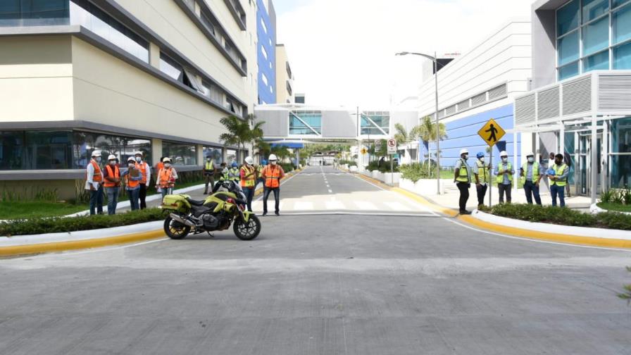 Luis Abinader recorre la Ciudad Sanitaria 