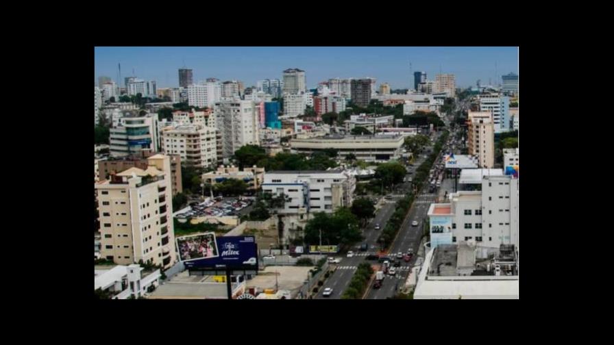 Economista considera que en el país se debe ejecutar un plan inmediato de recuperación económica