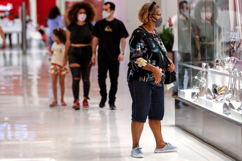 La actividad económica se retrajo un 9,73 % en Brasil en abril por la pandemia