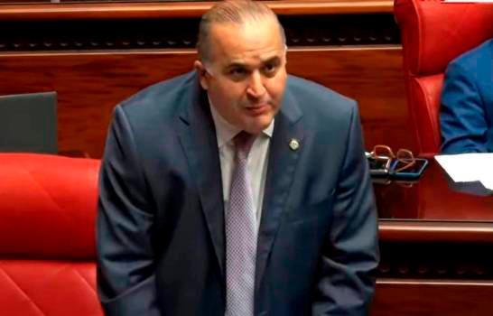 Senador Victoria Yeb dice sus empresas participaron en compras directas y menores