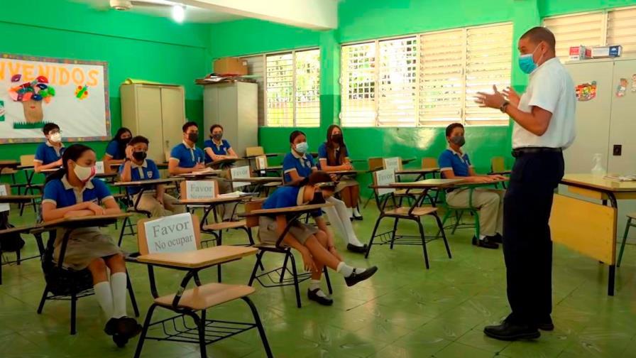 Retorno a clase de este 25 está sujeto a opinión de tres entidades, dice ministro de Educación 