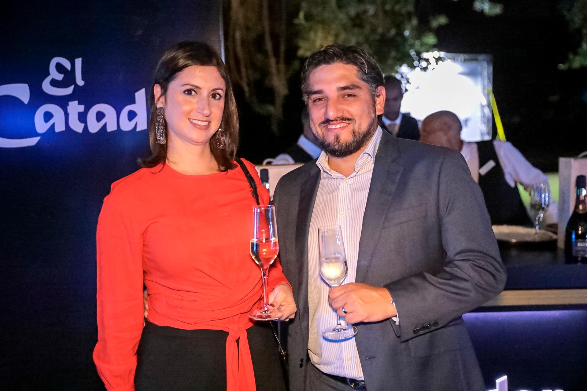 Claudia Malek y Oscar San Martín