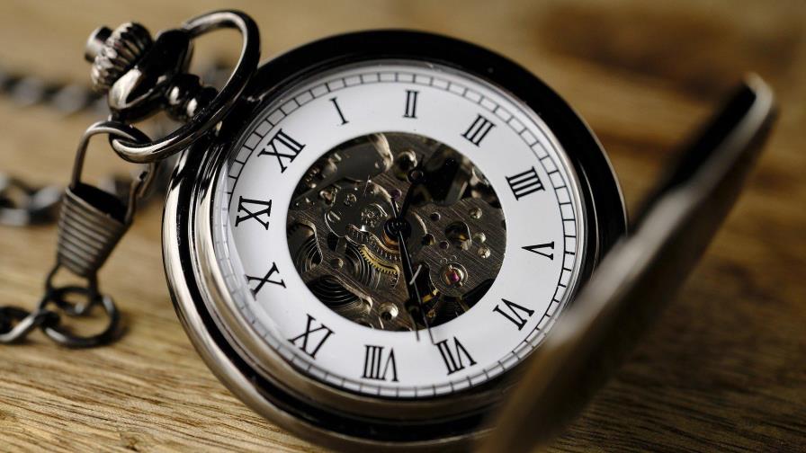 Europa adelanta los relojes una hora el domingo para entrar en horario verano Europa adelanta los relojes una hora el domingo para entrar en horario verano