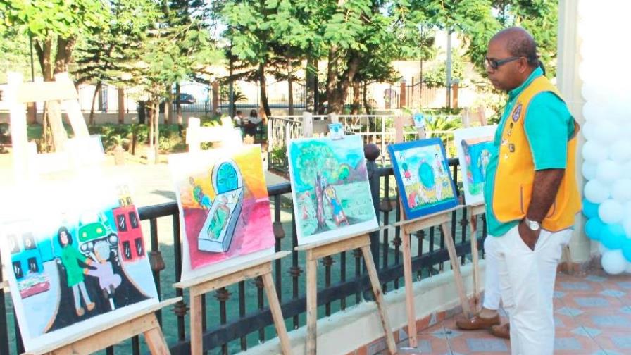 Club de Leones celebra su concurso “Cartel de la Paz”