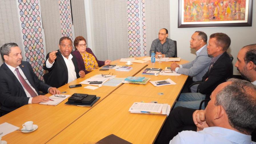 PLD buscara dirigentes “independientes” para que faciliten las primarias