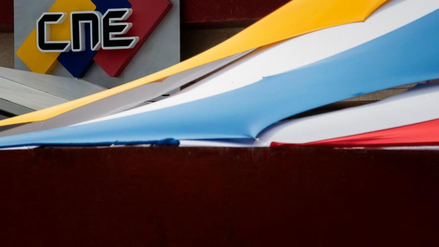 Instalan el 99 % de las mesas electorales para los comicios en Venezuela Instalan el 99 % de las mesas electorales para los comicios en Venezuela