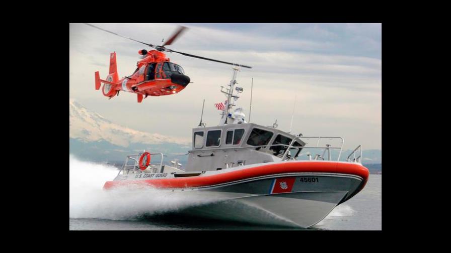 Guardacostas de EEUU hallan vivo a hombre desaparecido tras zarpar de Bahamas