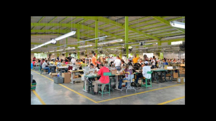 El Índice de Actividad Manufacturera cae a 53.6 en abril