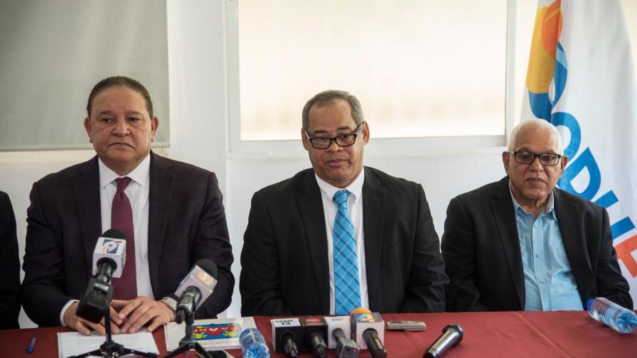 Dominicanos consumen más agua que el promedio de otras personas