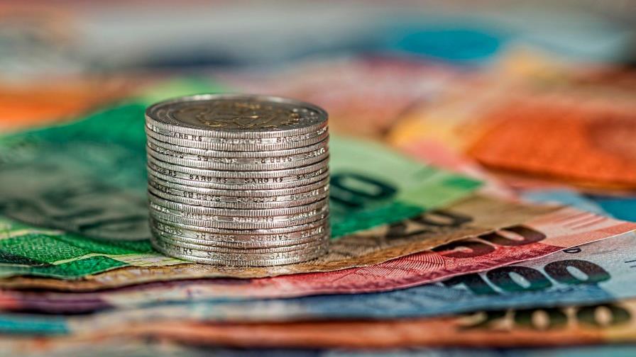 Cuatro mendigos ganan en Francia 50,000 euros con un boleto de lotería que les regalaron