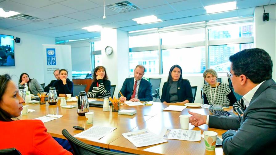 David Collado presenta logros de “Santo Domingo Siempre Transparente” en sede del PNUD 