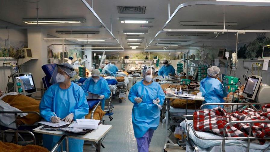 La OPS alerta que hospitales en las Américas están peligrosamente llenos