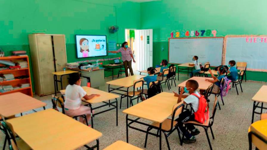 Salud Pública: Casos de COVID-19 en escuelas de San Pedro de Macorís son mínimos Salud Pública: Casos de COVID-19 en escuelas de San Pedro de Macorís son mínimos
