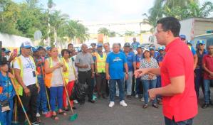 Alcalde David Collado realiza operativo de limpieza en el Distrito Nacional  