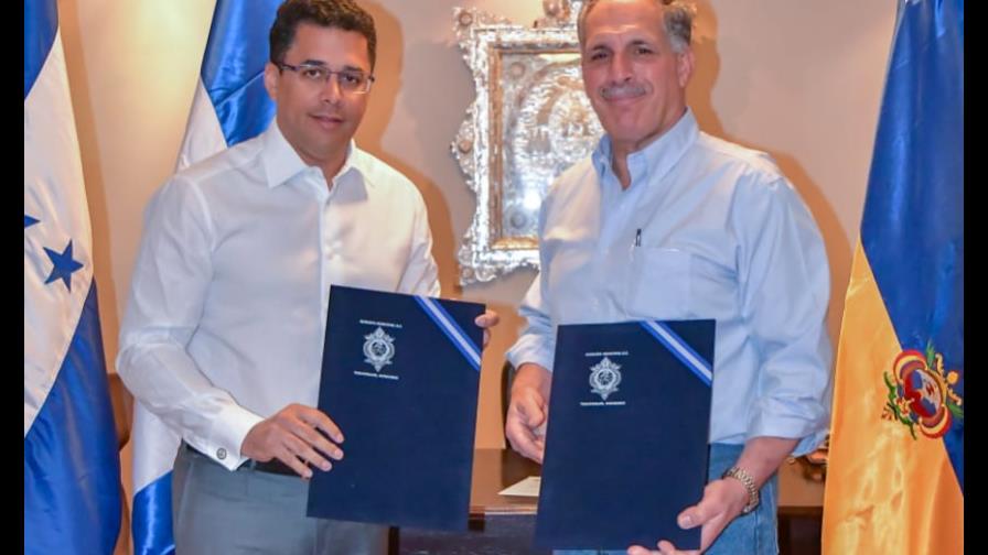 Collado firma acuerdo de hermandad con su par de Tegucigalpa Collado firma acuerdo de hermandad con su par de Tegucigalpa
