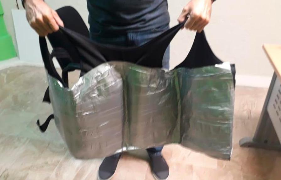 Apresan colombiano con chaleco forrado con seis kilos de cocaína