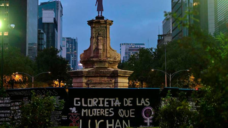 México reactiva el “indigenismo estatal” para borrar a Cristóbal Colón de la capital