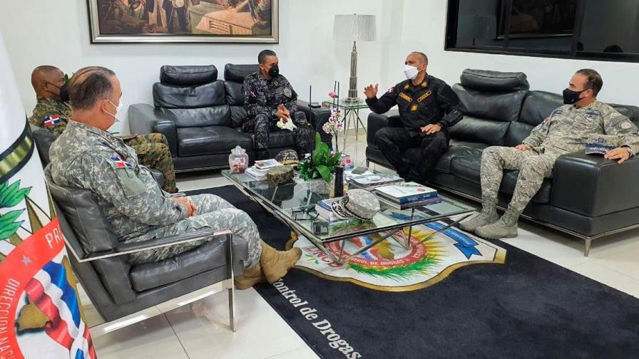 Altos mandos militares y de la Policía trazan estrategia contra el narcotráfico y el crimen organizado Altos mandos militares y de la Policía trazan estrategia contra el narcotráfico y el crimen organizado