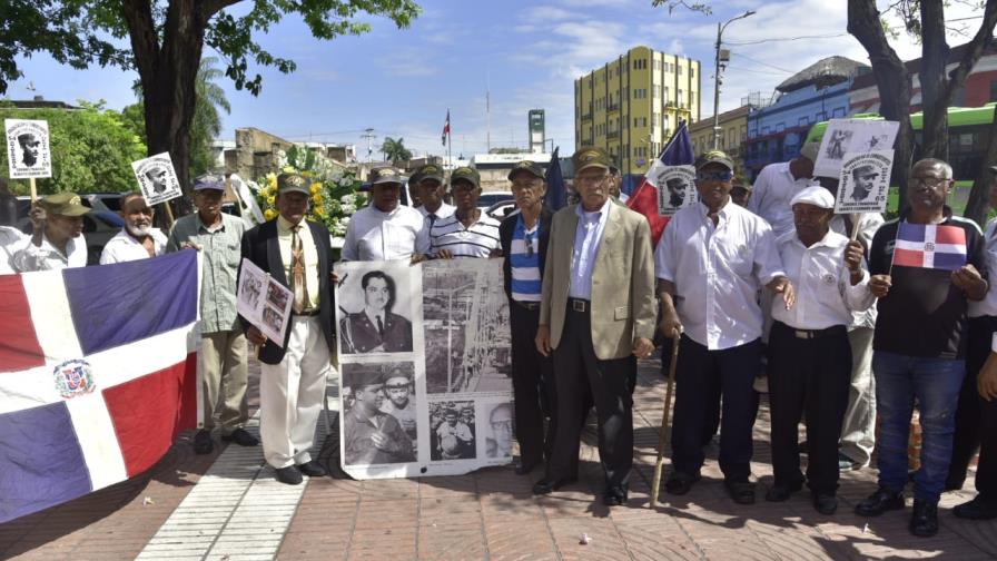 Excambatientes de abril de 1965 exigen pensiones