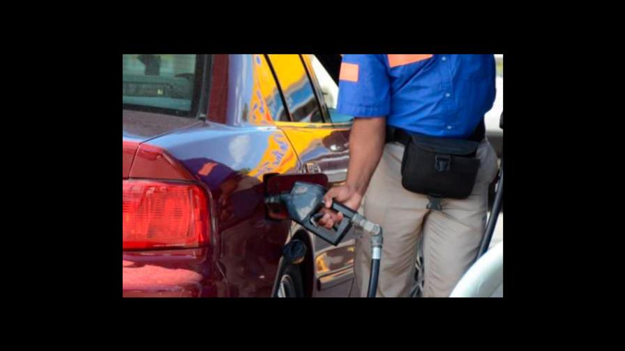 ¿Qué pagan los consumidores cuando echan un galón de combustible? ¿Qué pagan los consumidores cuando echan un galón de combustible?