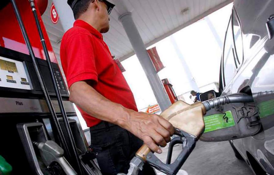El Ministerio de Industria y Comercio vuelve a congelar el precio de los combustibles