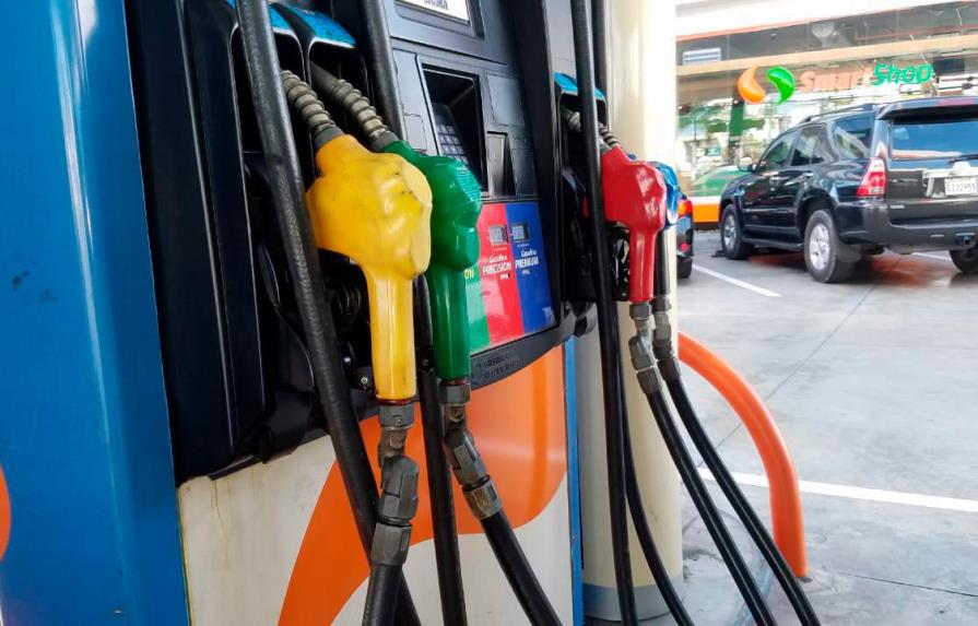 El gobierno congela el precio de todos los combustibles 
