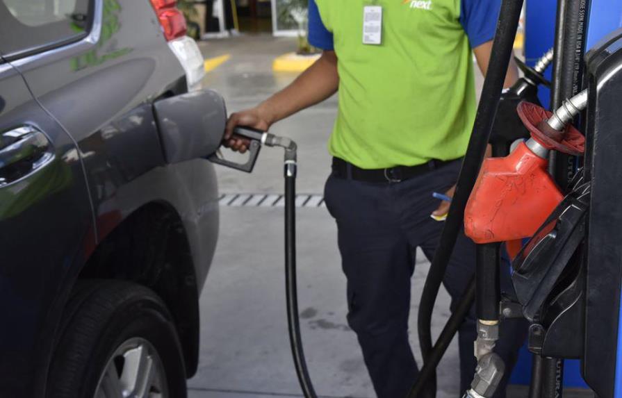 Aumentan precios de las gasolinas, los demás combustibles bajan