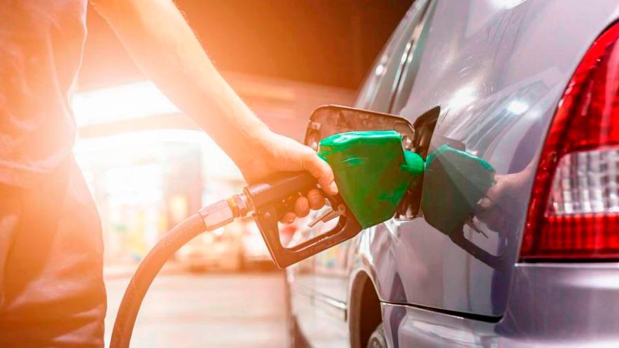 Precios de las gasolinas subirán más de dos pesos por galón