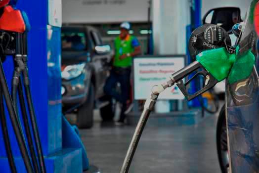 Los dominicanos pagan la gasolina premium más cara de América Central