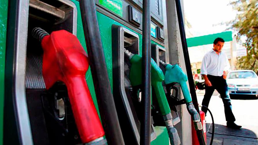 Los combustibles bajarán hasta seis pesos por galón Los combustibles bajarán hasta seis pesos por galón