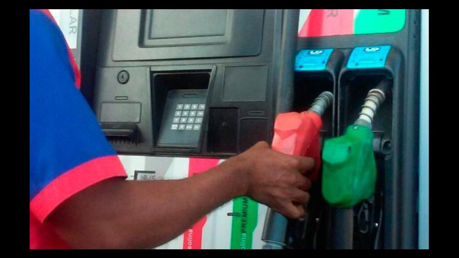 El MICM deja sin variación el precio de los combustibles