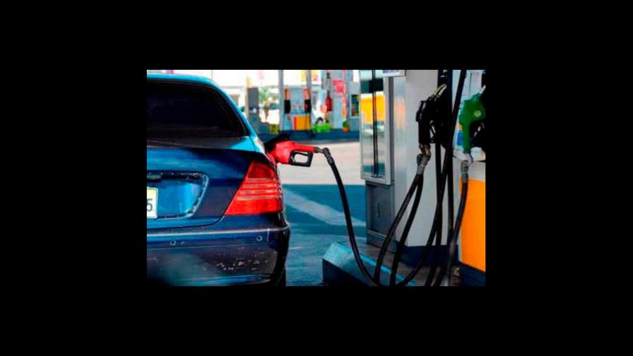 El Gobierno congela el precio de todos los combustibles El Gobierno congela el precio de todos los combustibles