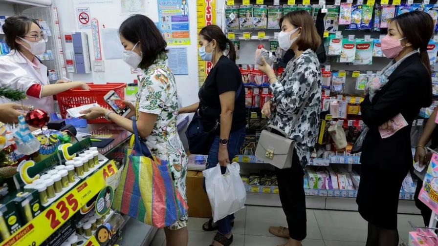 Alcalde de Nueva York advierte que comercios aumentan precios de mascarillas por coronavirus