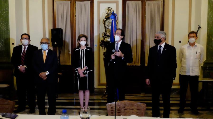 Montalvo dice no hay intención de cerrar las fronteras ni las empresas por aumento de COVID-19